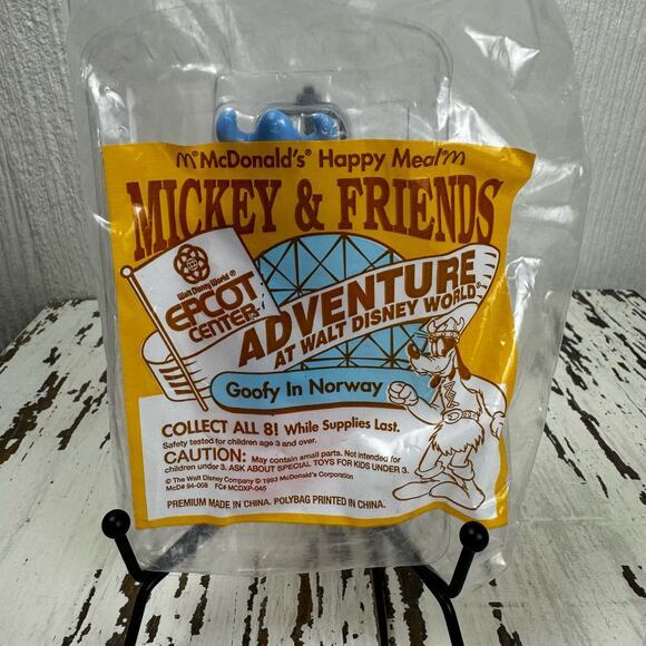 McDonald's Mickey & Friends Goofy in Norway 1993 Adventure at Walt Disney NOS - Picture 1 of 2